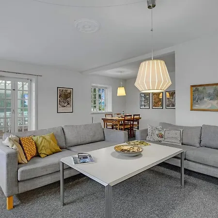 6 Bedroom Gorgeous In Kvaerndrup
