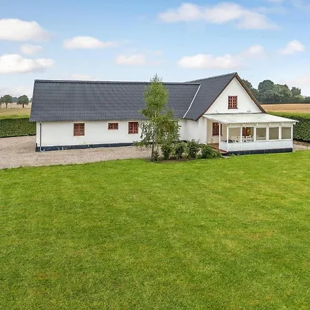 6 Bedroom Gorgeous In *