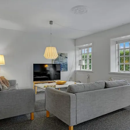 6 Bedroom Gorgeous In Holiday home Kvaerndrup