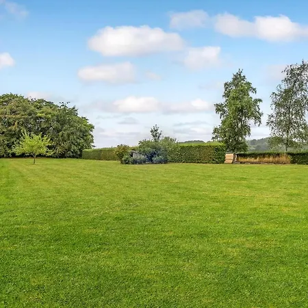 6 Bedroom Gorgeous In Holiday home