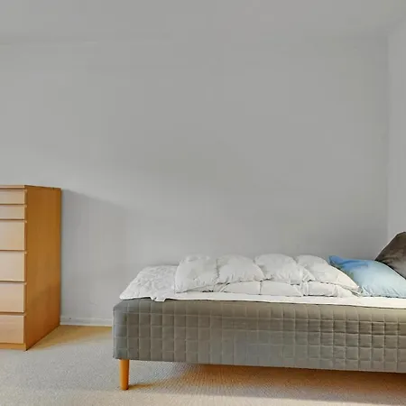 6 Bedroom Gorgeous In Kvaerndrup