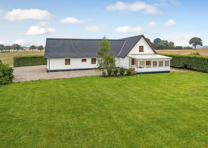 6 Bedroom Gorgeous In *