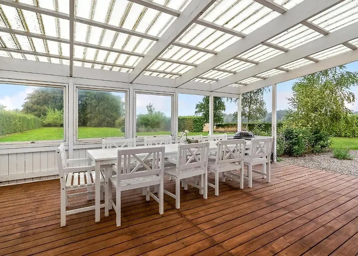 6 Bedroom Gorgeous In Kvaerndrup
